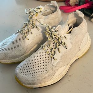 Columbia hiking tennis shoes